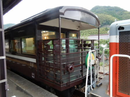 DLやまぐち号グリーン車展望デッキ
